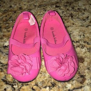 Koala toddler girls shows. Excellent condition!